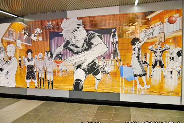 Část manga panoramantu v tokijském metru